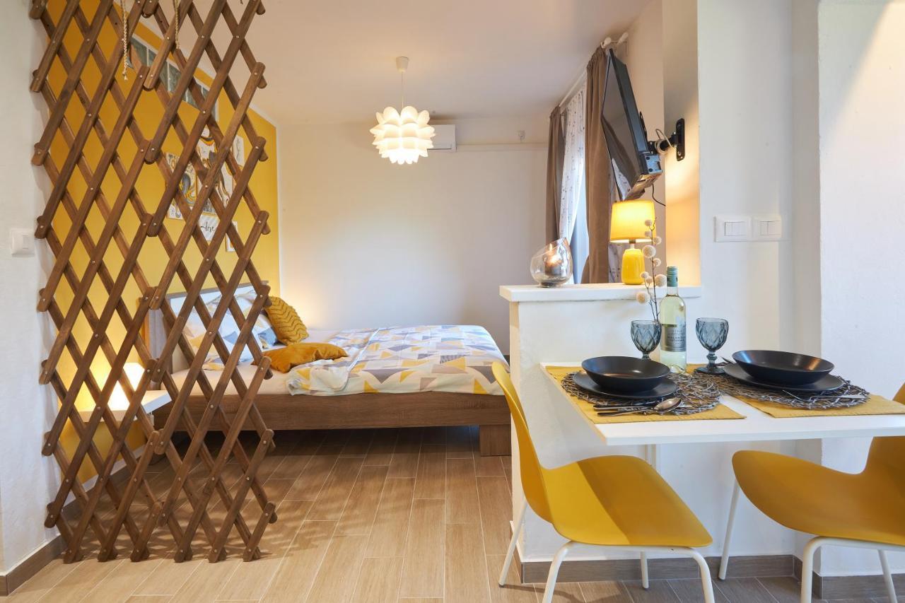 Apartment Yellow Poreč Exteriér fotografie